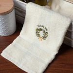 Δωδεκάδα πετσέτες χεριών (30cm x 50cm) ivory με στεφάνι ΚΩΣ SilkFashion