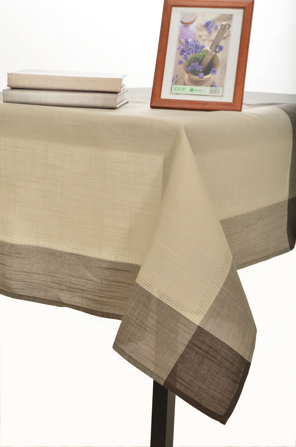 nx031gkrikafe-3 τραπεζομάντηλα nx031 (135cm x 135cm) γκρί καφέ γωνία SilkFashion - Image 1