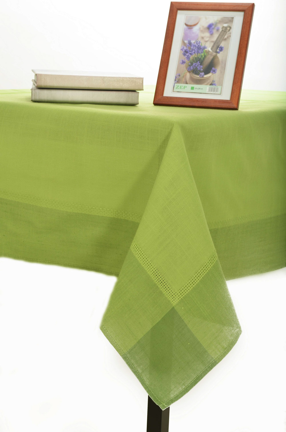 nx031prasino-3 τραπεζομάντηλα nx031 (135cm x 135cm) πράσινο SilkFashion - Image 1