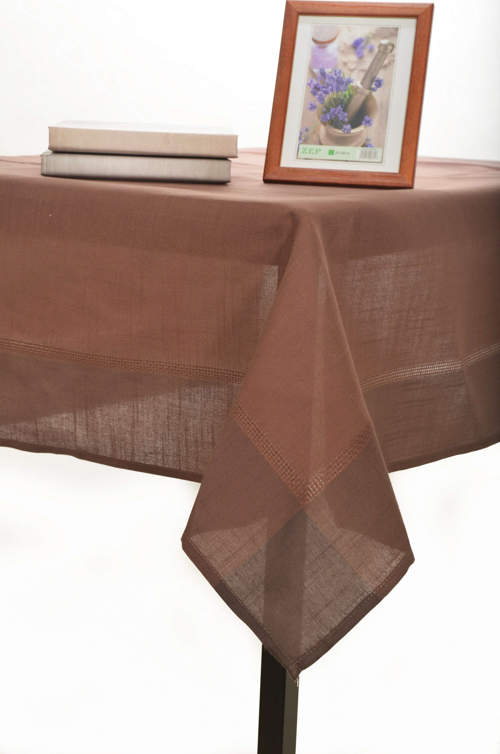 nx031skourokafe-6 τραπεζομάντηλα nx031 (160cm x 250cm) σκούρο καφέ SilkFashion - Image 1