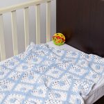 bebe κουβερτάκι (100cm x 150cm ) πλεκτό σιέλ/λευκό SilkFashion