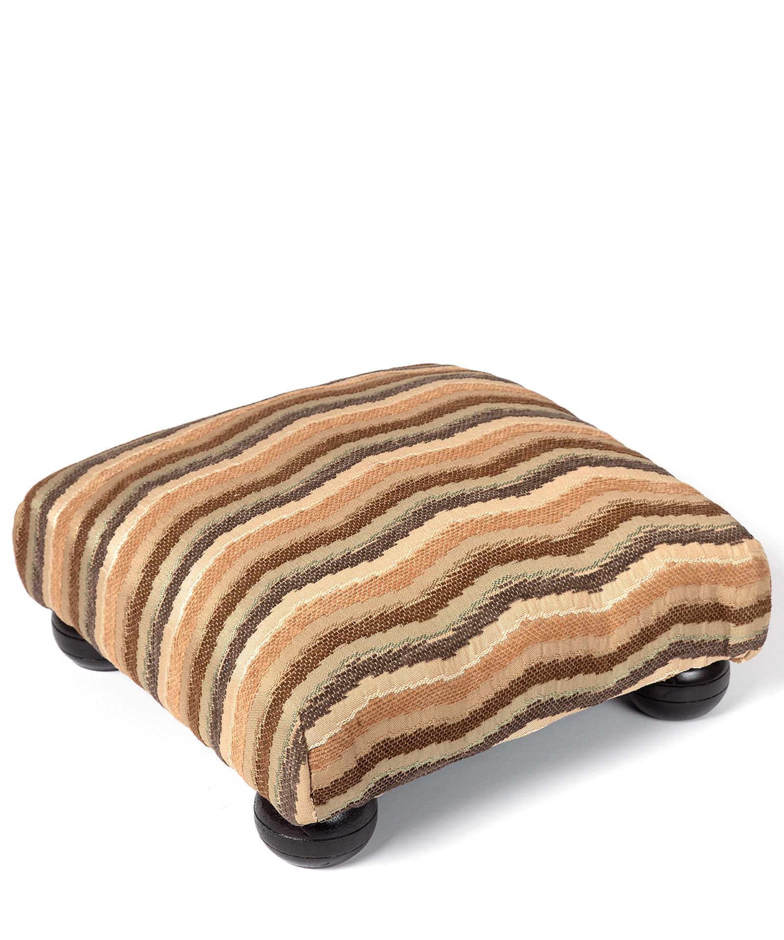 skamni602kymaxryso Υποπόδιο (30cm X 30cm X 14cm) 602 κύμα χρυσό SilkFashion - Image 1