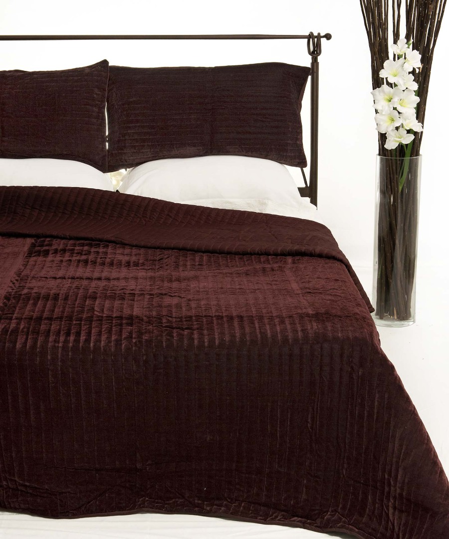 velvet1 ΚΟΥΒΕΡΛΙ σετ (220cm x 240cm + 2 x 50cm x 70cm) VELVET μελιτζανί SilkFashion - Image 1