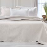 Κάλυμμα Κρεβατιού Ημίδιπλο 180×260 Guy Laroche Slalom Ivory