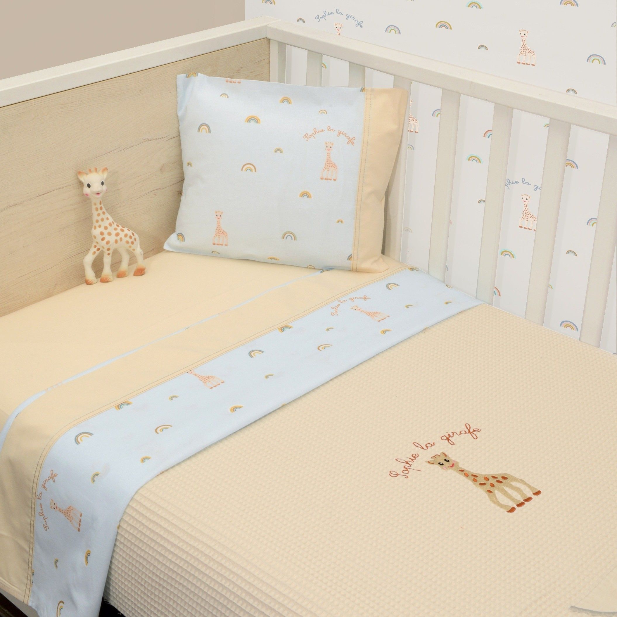 75x95-design-504-sophie-la-girafe Κουβέρτα Πικέ Αγκαλιάς 75x95cm Design 504 Sophie La Girafe - Image 1